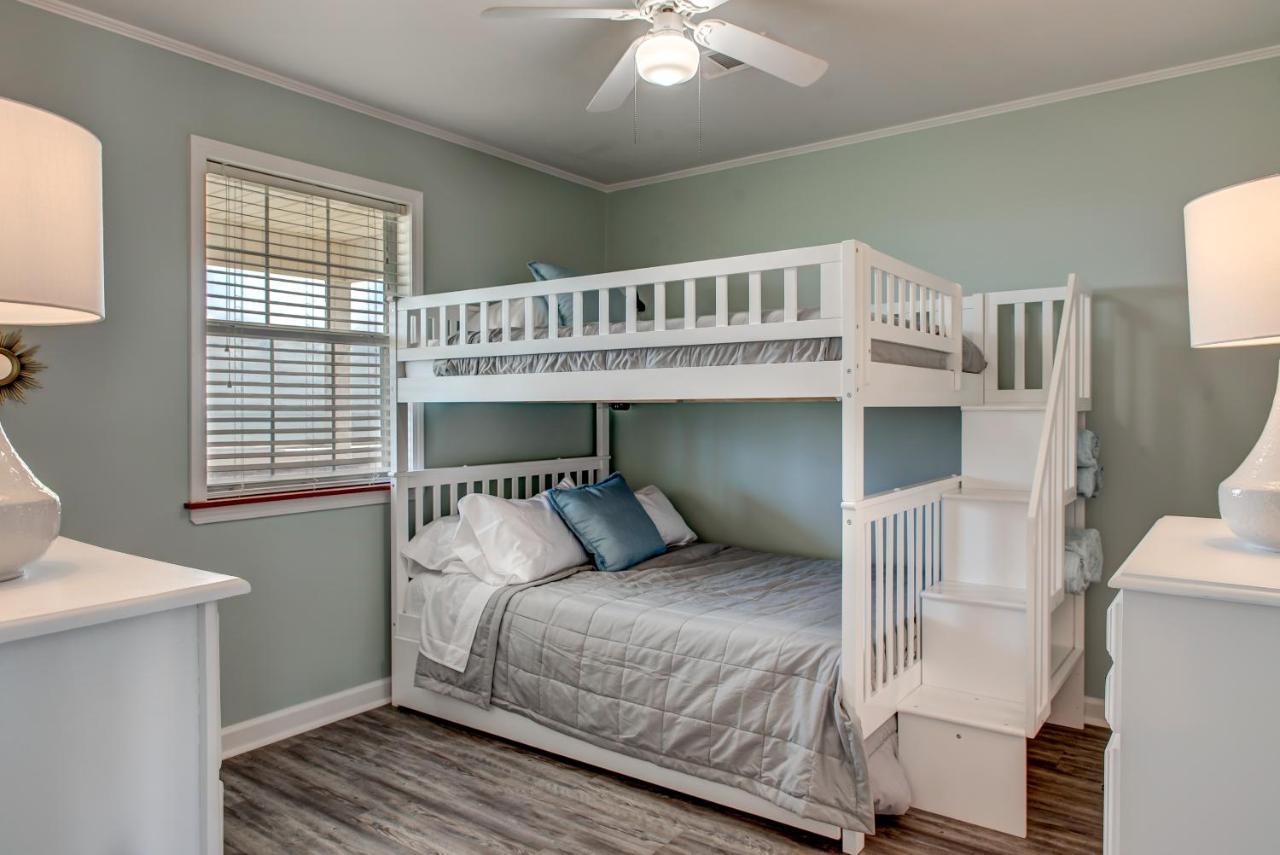 Saltaire: Bayside Pet-Friendly Home with Gulf Access Dauphin Island Exterior photo